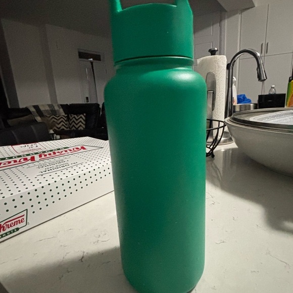 Green Drinkware Bottle - Picture 6 of 14